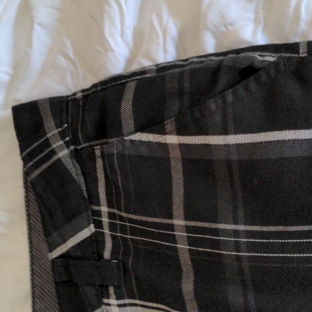Plaid O'Neil Shorts - Picture 6 of 7